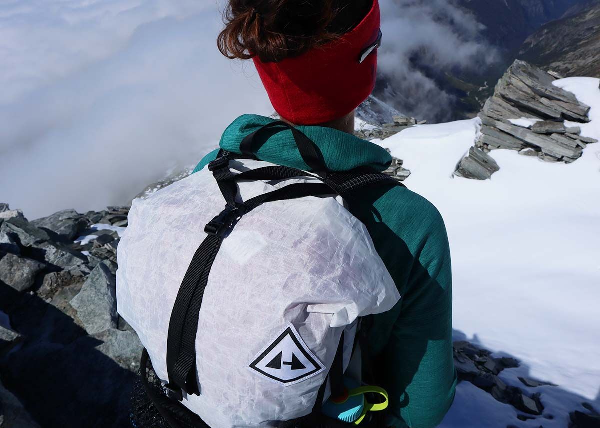 Hyperlite Mountain Gear Junction 2400 White 18 Small