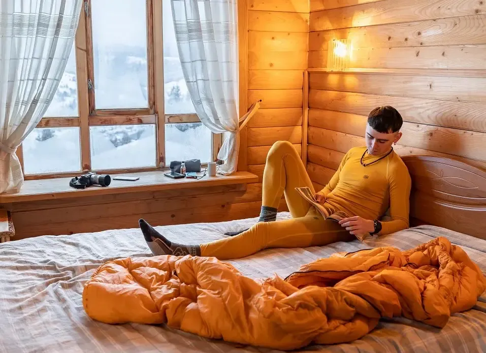 Turbat Retezat Bottom Mns lifestyle