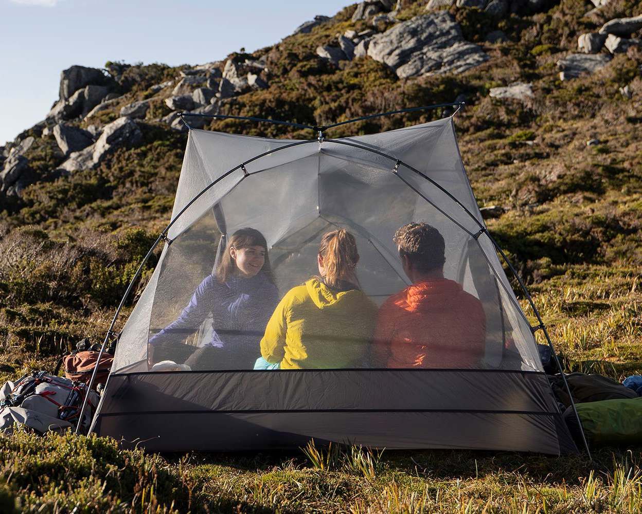 S TELOS TR3 THREE PERSON FREESTANDING TENT Lifestyle4 (1)