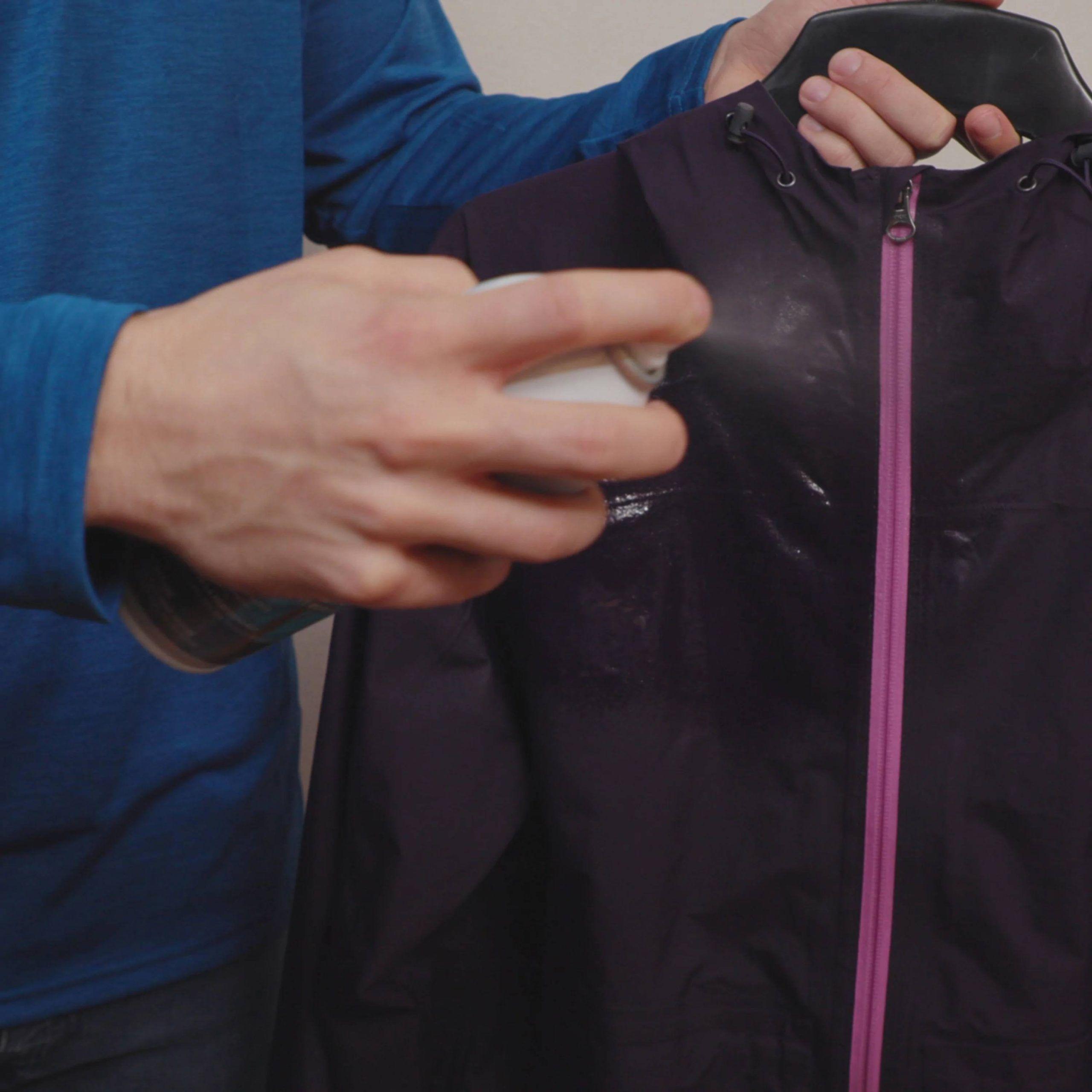 36221 RVX DurableWR Lifestyle 02 2048x@2x