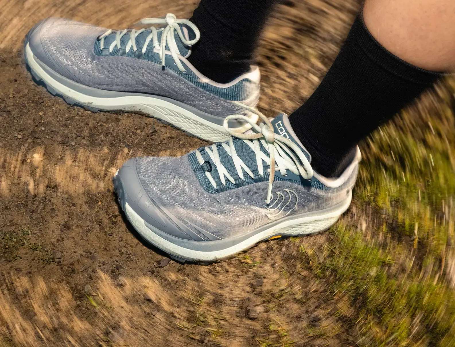 Topo Athletic Women's Pursuit 2 lifestyle