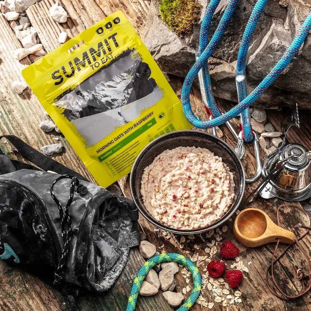 Summit To Eat Morning Oats With Raspberry 02.webp